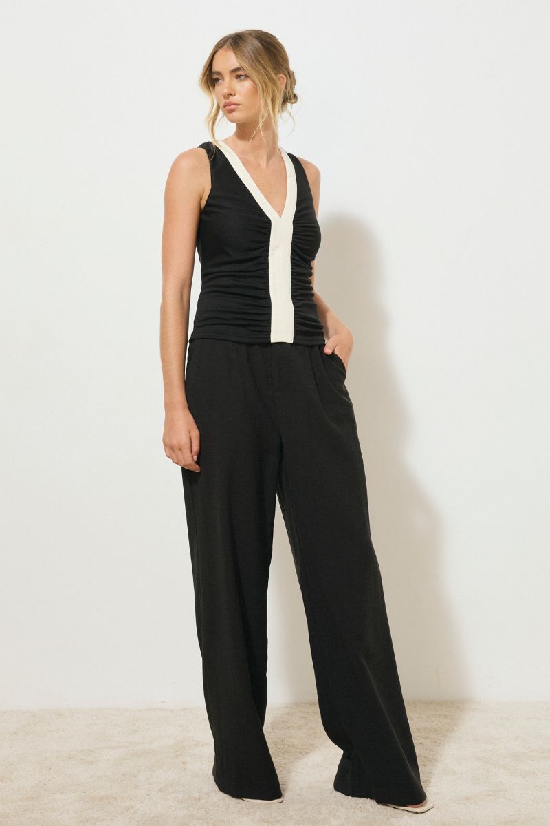 ERA TOP MONOCHROME
