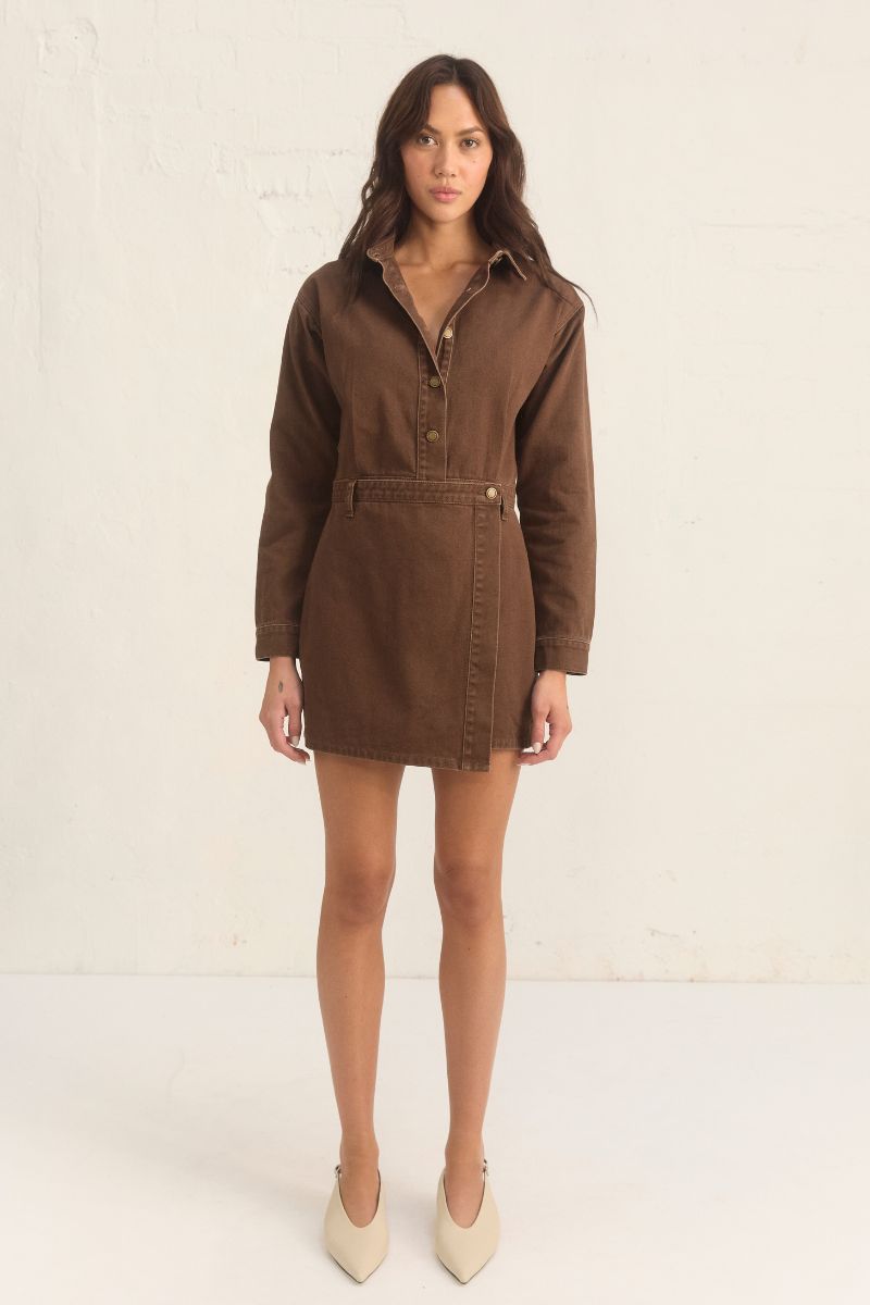 BAYSIDE DENIM DRESS COFFEE MN RENN BAYSIDE DENIM DRESS COFFEE MN RENN