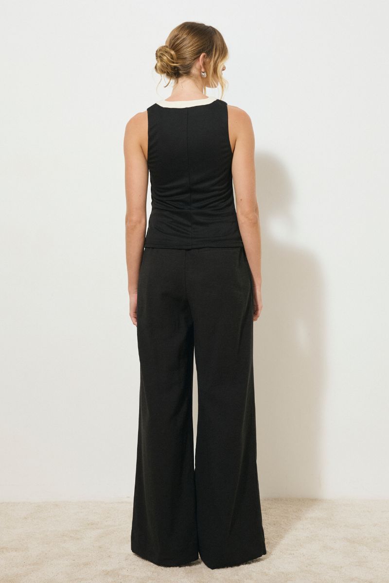 ERA TOP MONOCHROME
