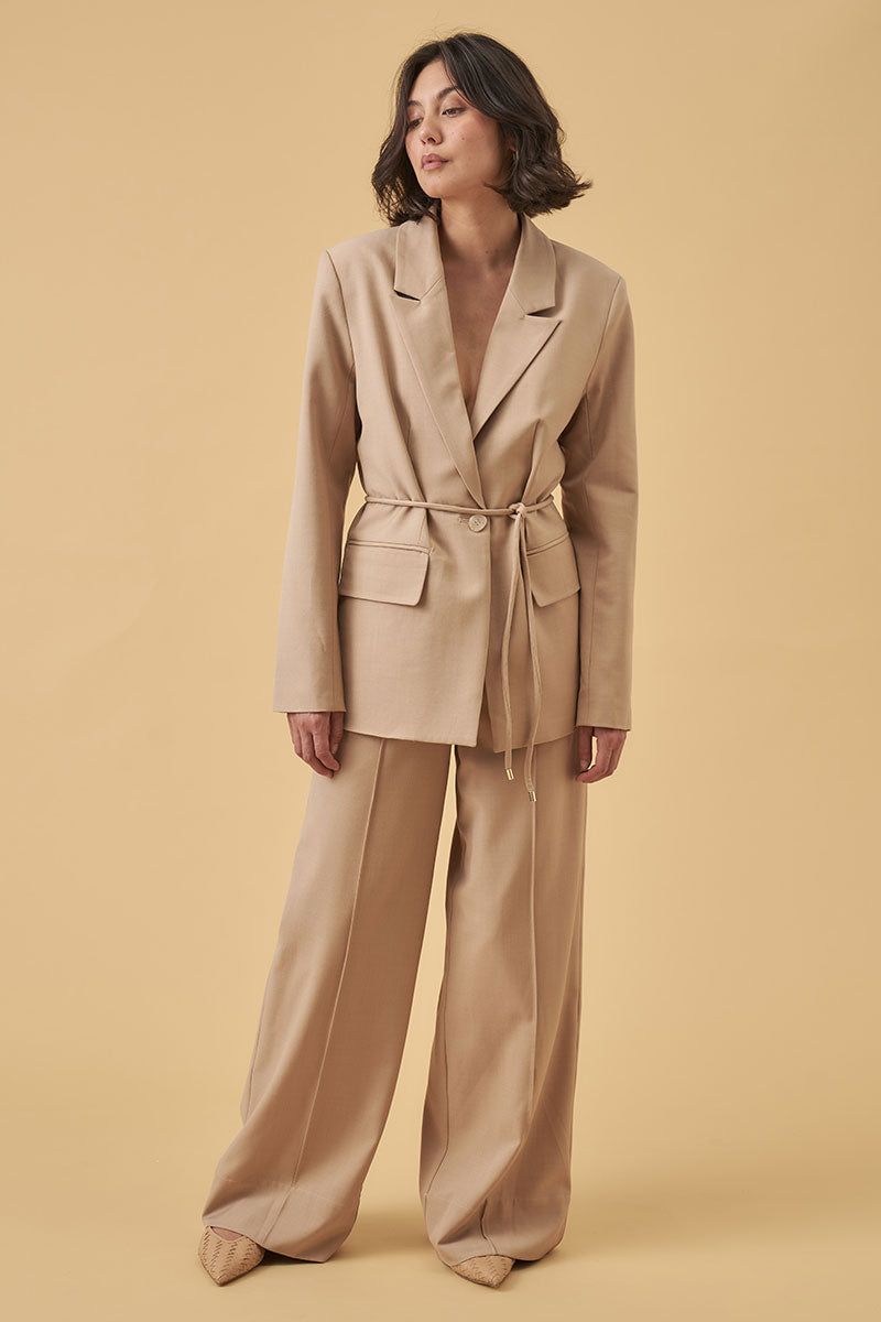 Mon Renn women's Clothing Sydney Defend Blazer Beige