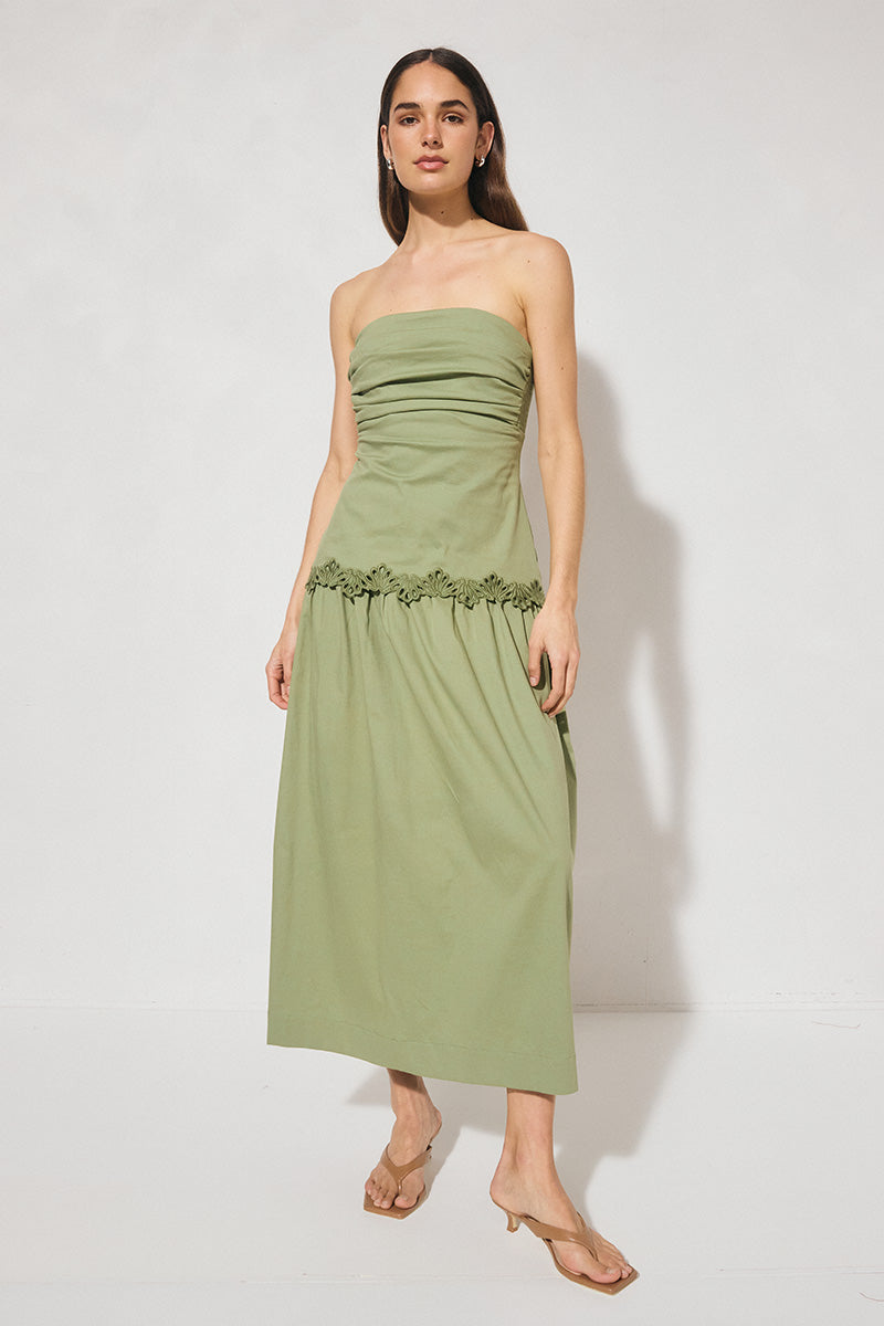Strapless midi dress with scalloped embroidery, straight neckline, gathered bust, elasticated side panels, and full gathered fit-and-flare skirt