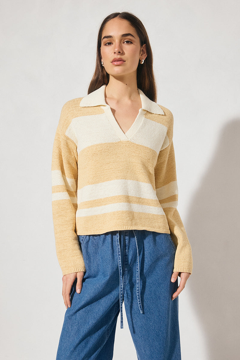 Bicolour collared knit jumper with oversized fit, dropped shoulder, V neckline, contrast polo-style collar and placket, long sleeves, and narrow rib hem finishes