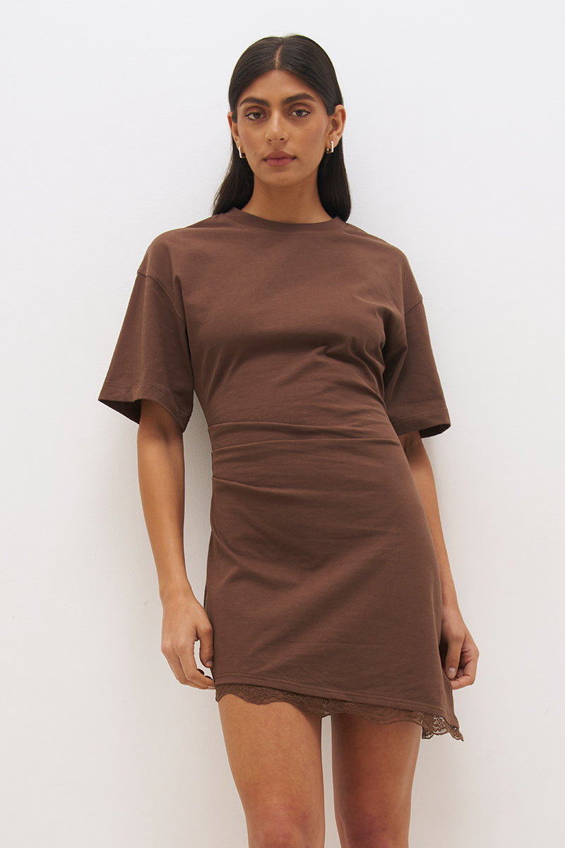 Cotton jersey tee mini dress with cinched waist, fitted skirt, side split and lace trim angled hem