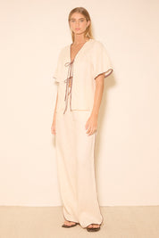 Aleria Top Cream Contrast Bind