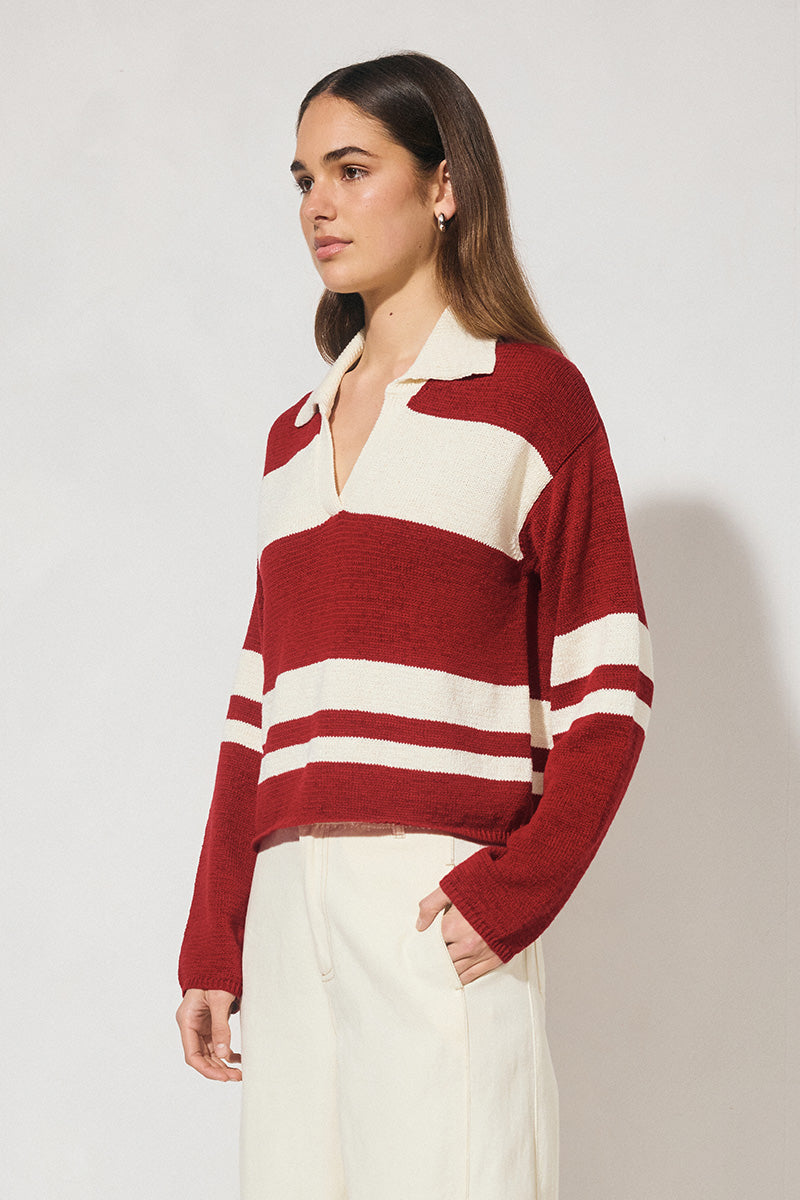 Bicolour collared knit jumper with oversized fit, dropped shoulder, V neckline, contrast polo-style collar and placket, long sleeves, and narrow rib hem finishes