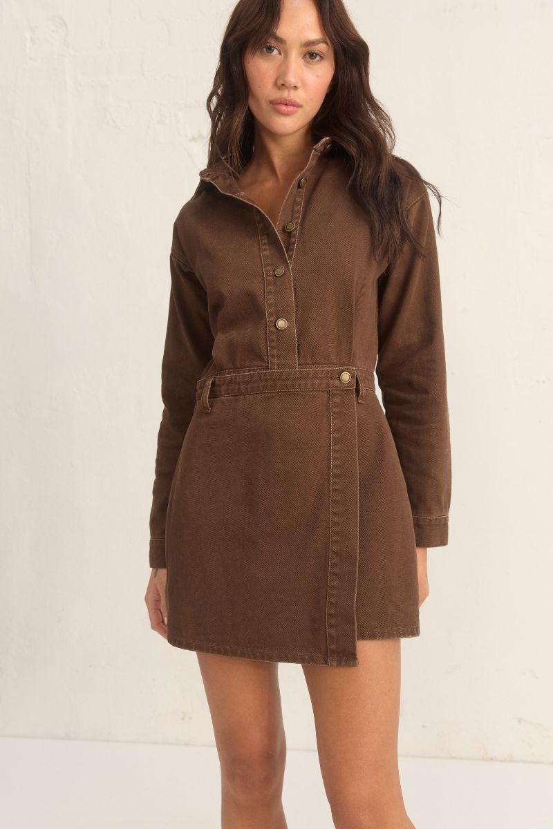BAYSIDE DENIM DRESS COFFEE