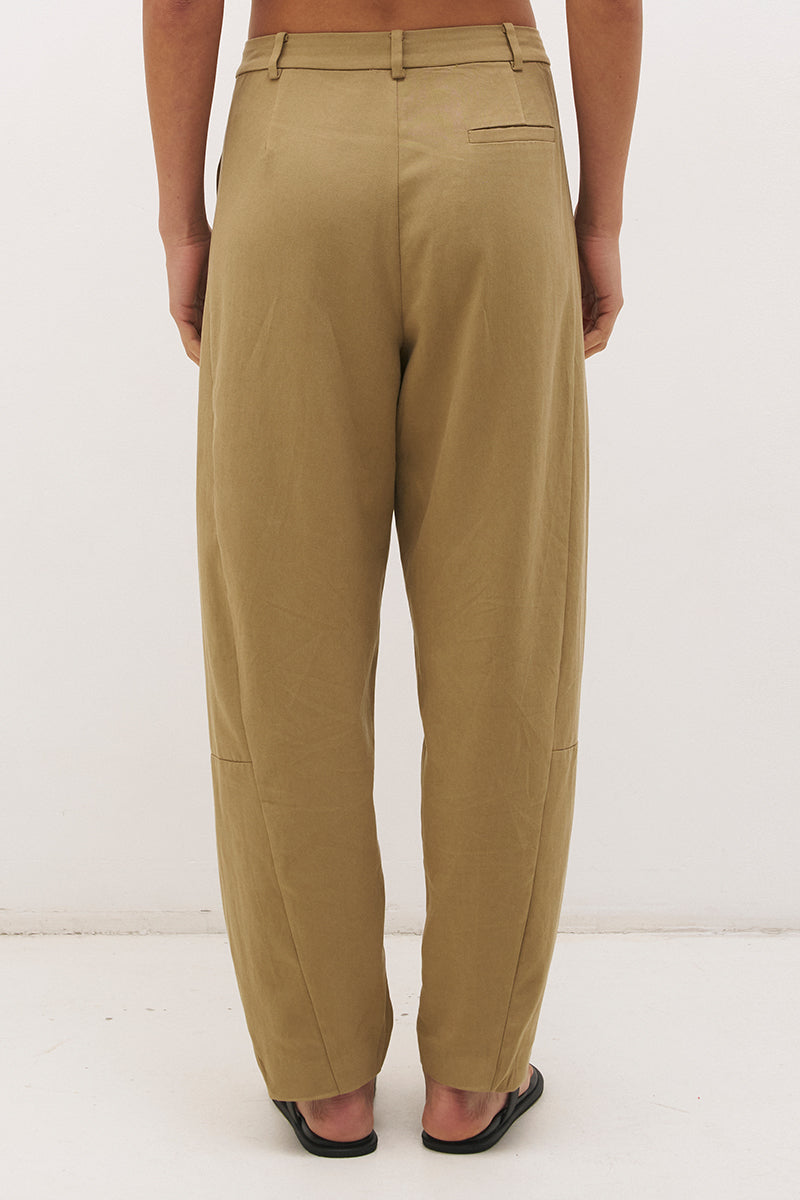 Cotton twill barrel leg pants with mid-rise fit, drawstring waist and structured panel detailing